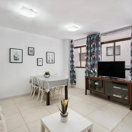 Apartment Paradise - *