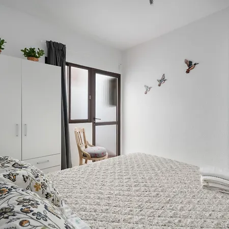 Apartment Paradise - *