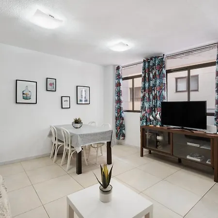 Apartment Paradise - *